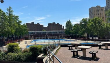Registration is open for NYC Parks' free Learn to Swim program at 18 outdoor pools citywide. (Spectrum News NY1)