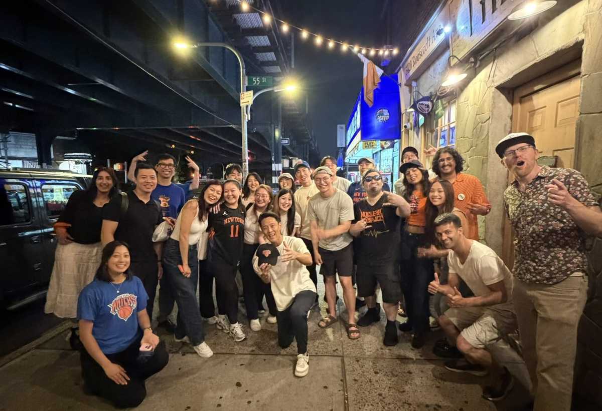 ‘Hot Girls Organize’ supports Chuck Park with canvass event engaging young voters and Knicks fans at Queens bar – QNS
