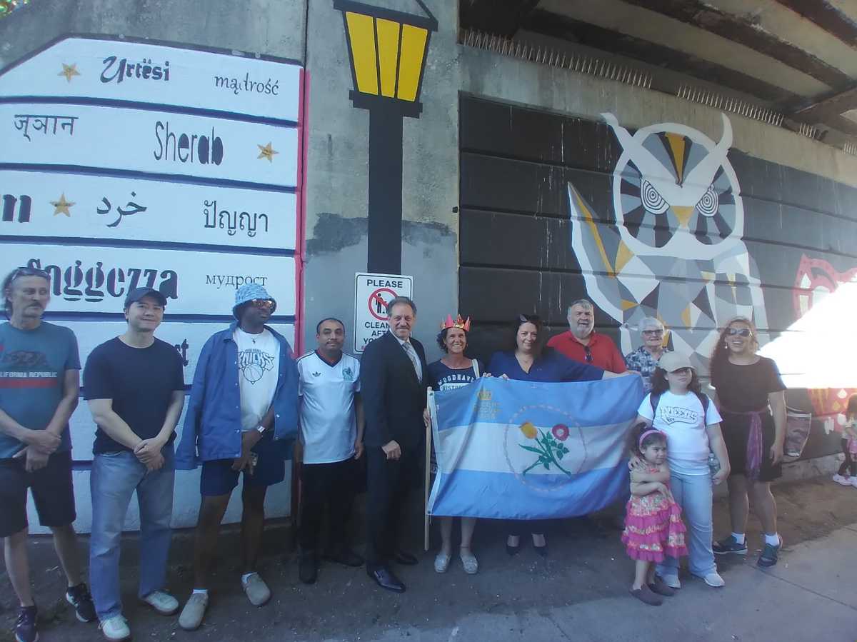 New community mural unites Woodhaven and Richmond Hill, transforming local underpass into vibrant public canvas – QNS