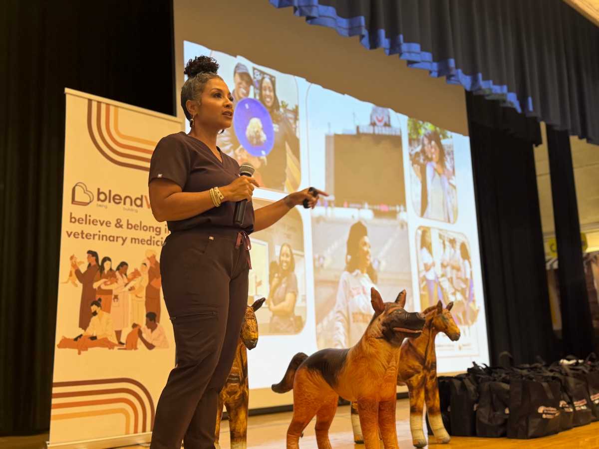Queens native and veterinarian brings blendVET career programming to students – QNS