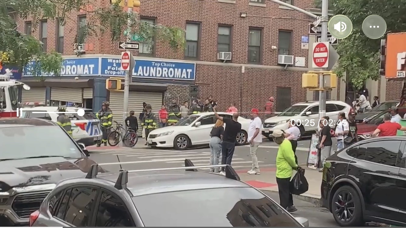 Fordham Manor: Cyclist Hospitalized after Collision at Briggs Ave & East 194th Street