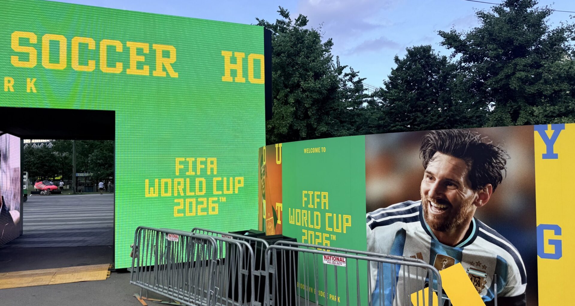 Free ways to watch the World Cup with kids this week at public viewing events in Brooklyn (6/13-6/21) | Brooklyn Bridge Parents