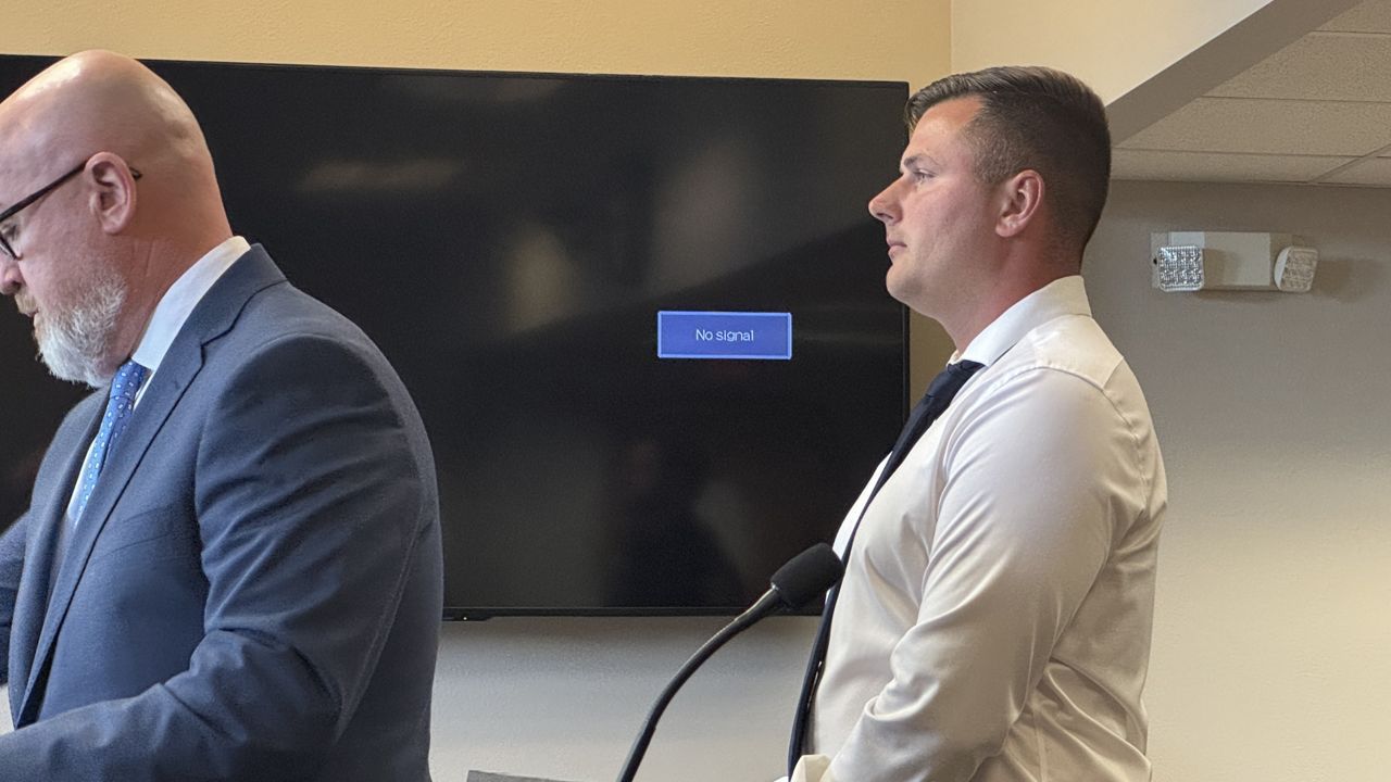 correction officer in court