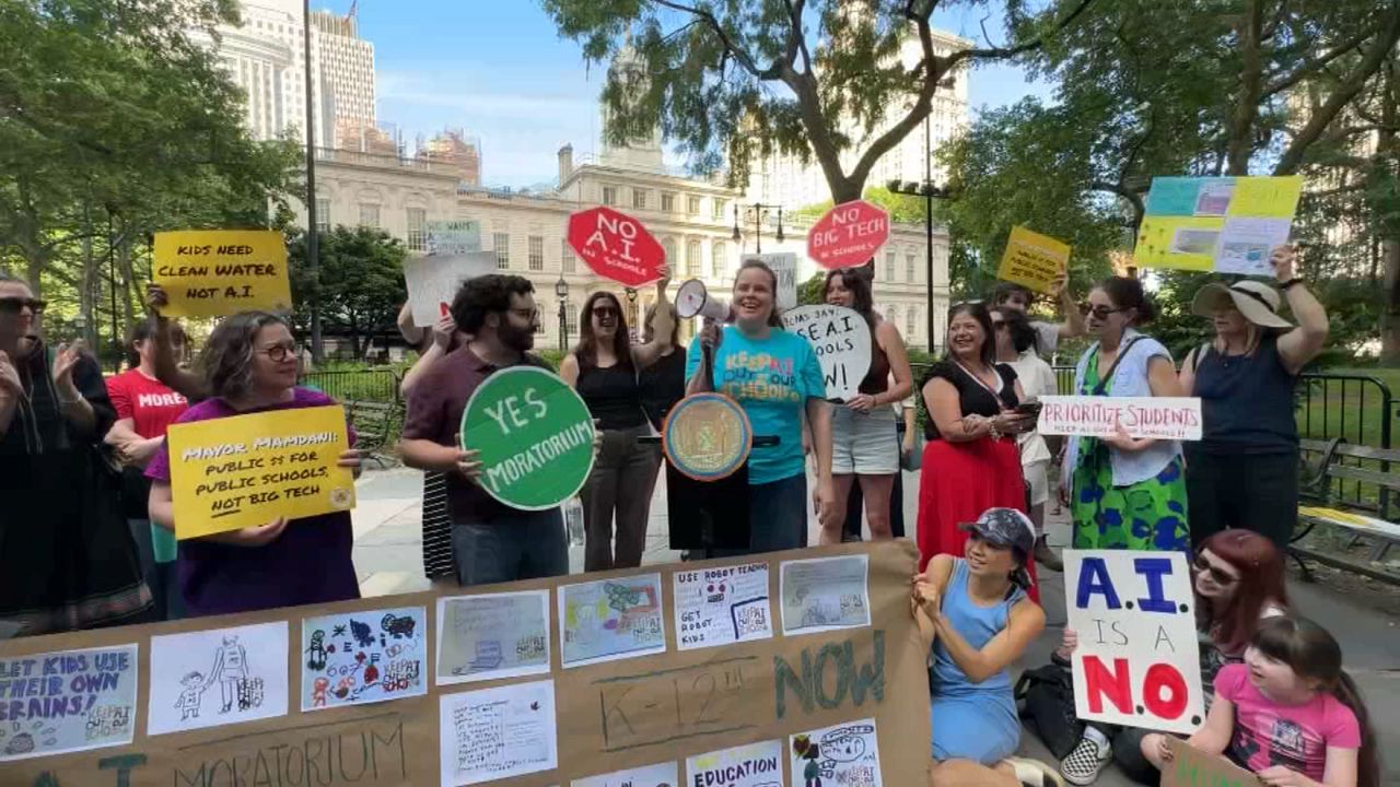 City Council and teachers rally against AI in the classroom