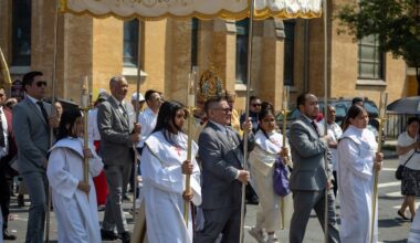 Thousands Join Eucharistic Procession in Brooklyn's Deanery 2