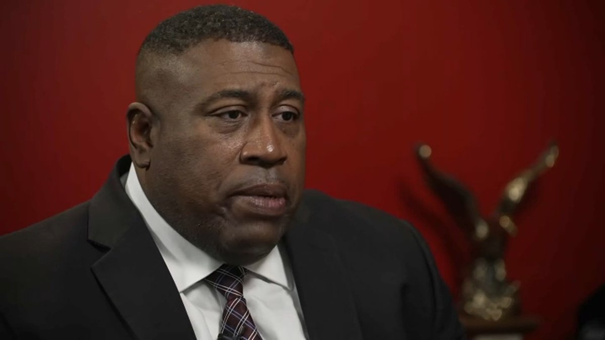 NYPD officials targeted in FBI search – NBC New York