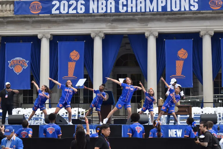 Kids dance group performs at the Knicks celebration at City Hall on June 18. (Ariama C. Long photo)