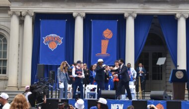 New York City does it big for Knicks homecoming