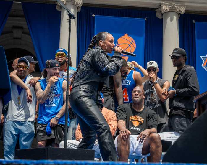 Alicia Keys performs at City Hall. Photo by Gabriele Holtermann