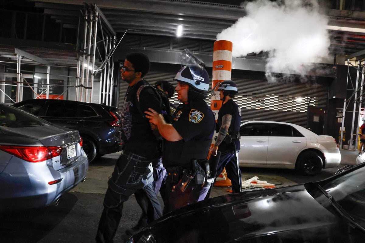 Knicks’ title celebration leads to 63 arrests, injuries to 10 officers, NYPD says