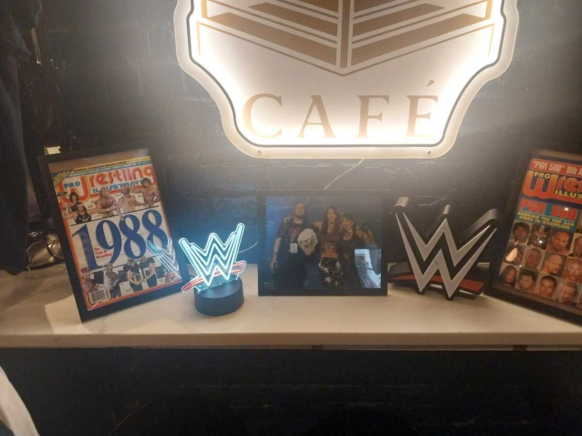 The Squared Circle Cafe brings pro wrestling to Harlem 4