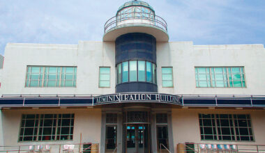 Building 1 at Newark Liberty International Airport.