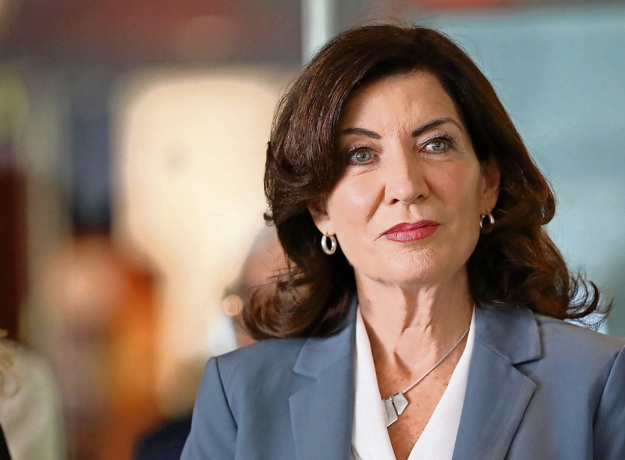 new york  Hochul’s favorability rating hits one-year low in new Siena poll