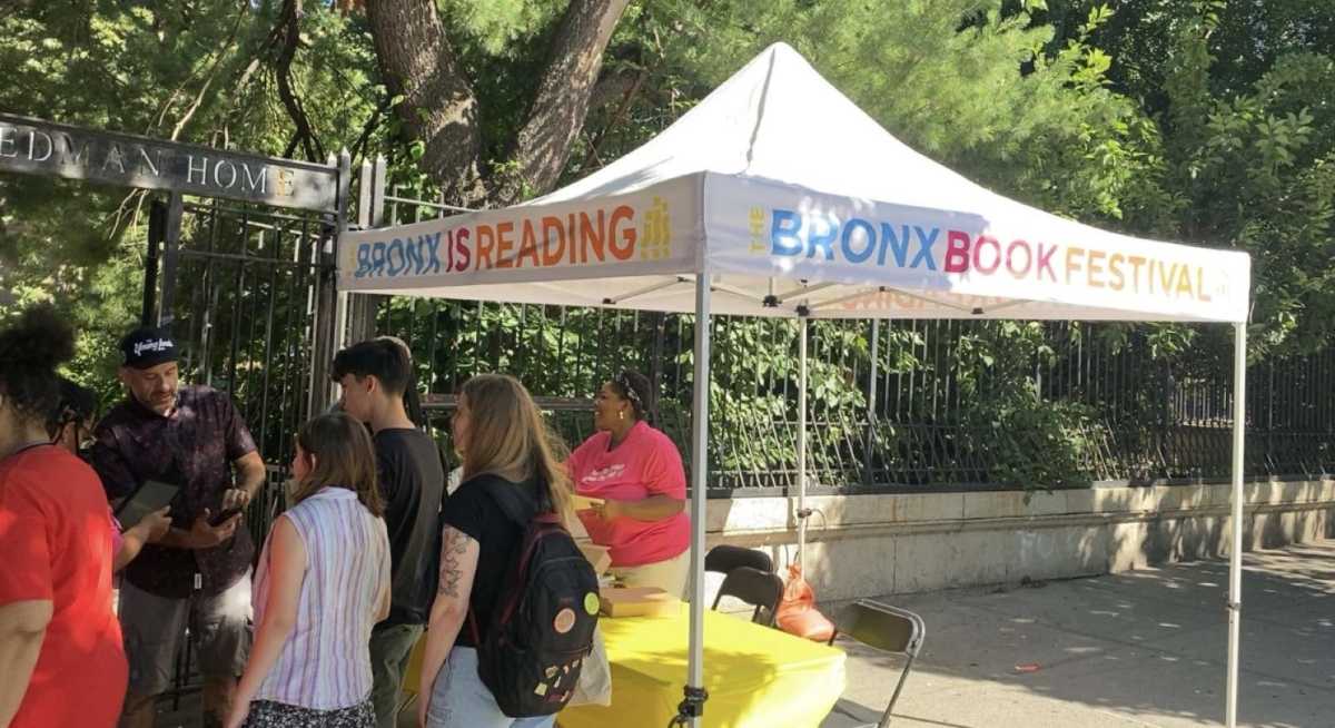 Hundreds gathered for the largest literary event in the Boogie Down, the Bronx Book Festival – Bronx Times