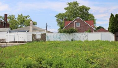 Officials blast plan for Staten Island battery facility near homes, atop active waterway