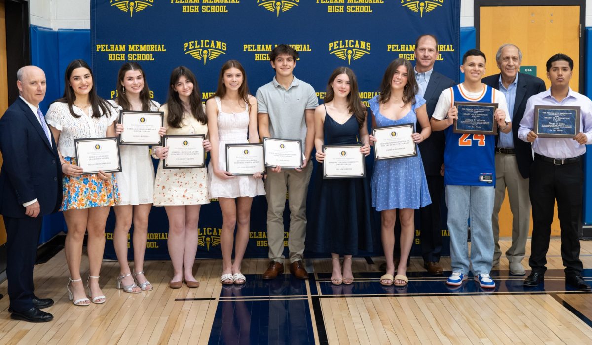 From left: Darrell Walsh, Pelham Civic Awards Co-Chair & VP Finance,
Nicasia Mangiafridda, Sophia Riviello, Charlotte Cohn, Eloise McGibbon, Kelvin Shehu, Taya Senerchia, Emma Sclumbom,
Tim Case, Pelham Civics President, Jayden T. Alvarez, Richard Davidian, Pelham Civics VP Community Programs, Diego D. Solis