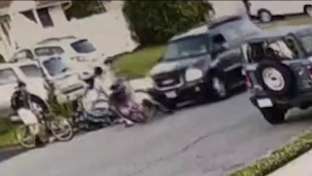 Long Island driver runs into kids’ bicycles on Long Island – NBC New York