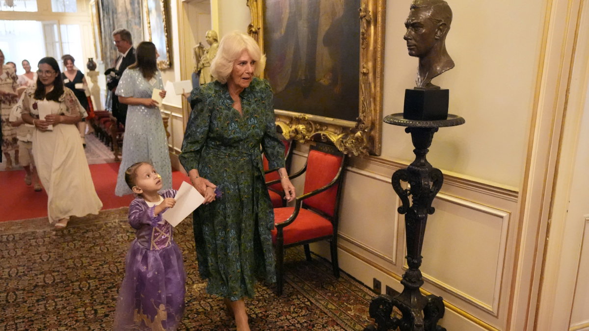 Queen Camilla Gives Sick Children the Royal Treatment – InspireMore