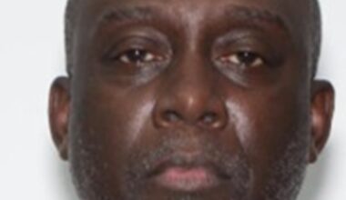 Williamsbridge: Police Release Photos of Suspect Sought in Shooting of 14-Year-Old Boy