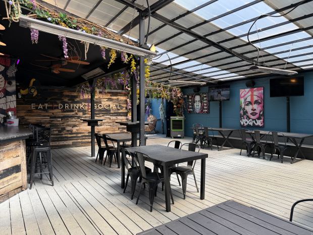 The District Bar, located at 2 Sneden Ave. in Staten Island, is pictured on Thursday, June 4, 2026. (Rose Abuin / New York Daily News)
