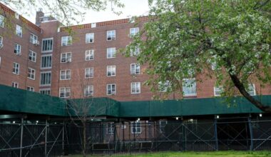 Teen shot to death outside Queens NYCHA development