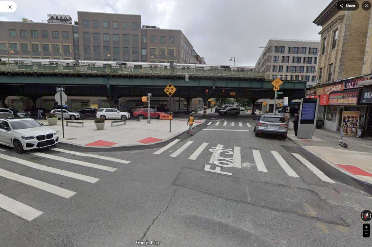 Man shot in the Bronx, prompting post-rush hour manhunt for suspect