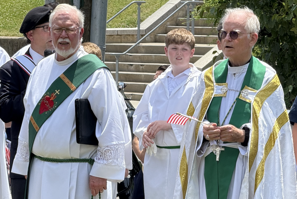Staten Island's Sacred Heart Church Celebrates Consecration Mass, Flag Day