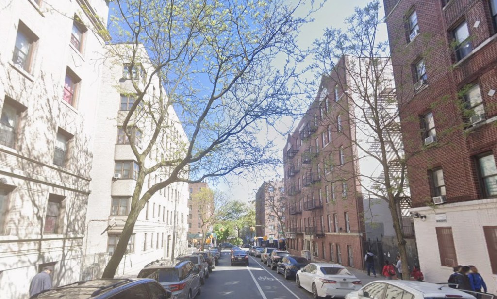 Woman, 79, and man, 26, both shot in legs during Bronx gunfire