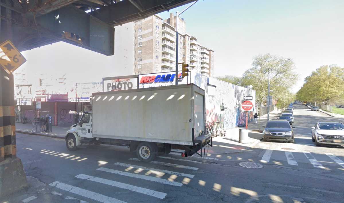scene in bronx where two men were shot