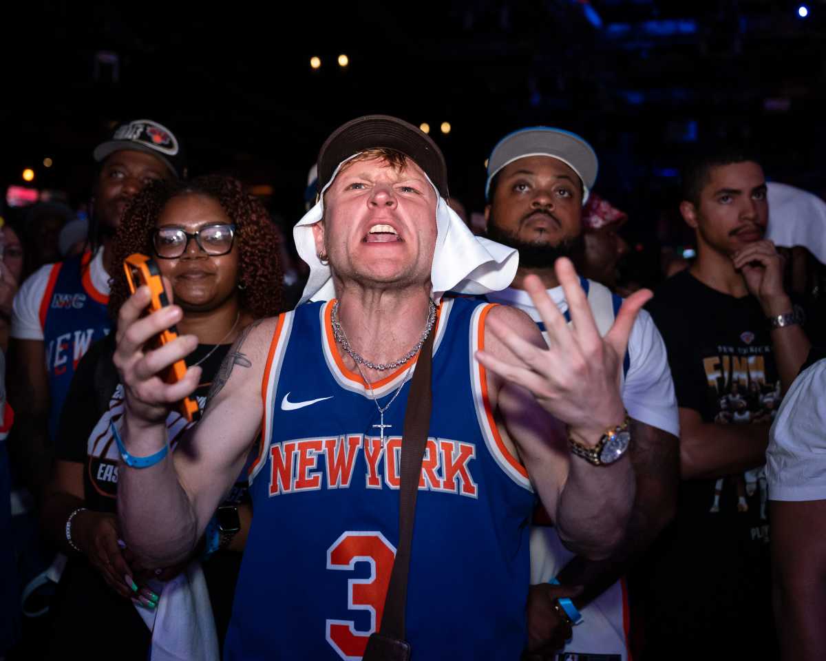 Live from Brooklyn Bowl: San Antonio Spurs dash Knicks fans’ hopes of a sweep in Game 3 of the NBA Finals • Brooklyn Paper