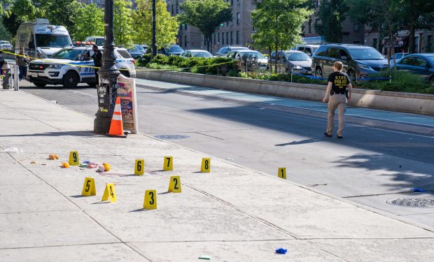 A man was fatally shot on Grand Concourse near E. Burnside Ave. in the Bronx early Thursday, June 4, 2026. (Theodore Parisienne / New York Daily News)