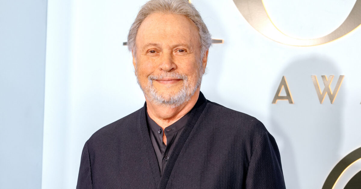 Billy Crystal's New Solo Show 860 Sets Dates at Broadway's Imperial