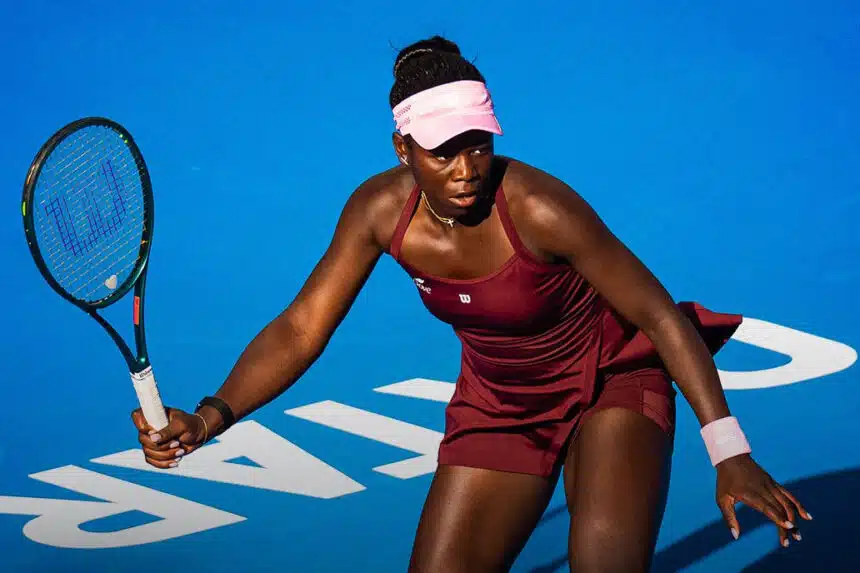 Queen’s: Victoria Mboko Retires After Nasty Fall, Casting Doubt On Doubles Duty With Williams