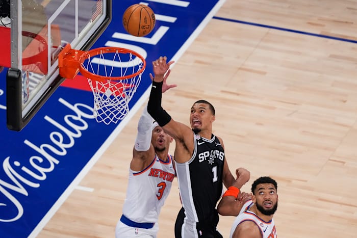 Victor Wembanyama carries Spurs to 115-111 win that cuts Knicks’ NBA Finals lead to 2-1