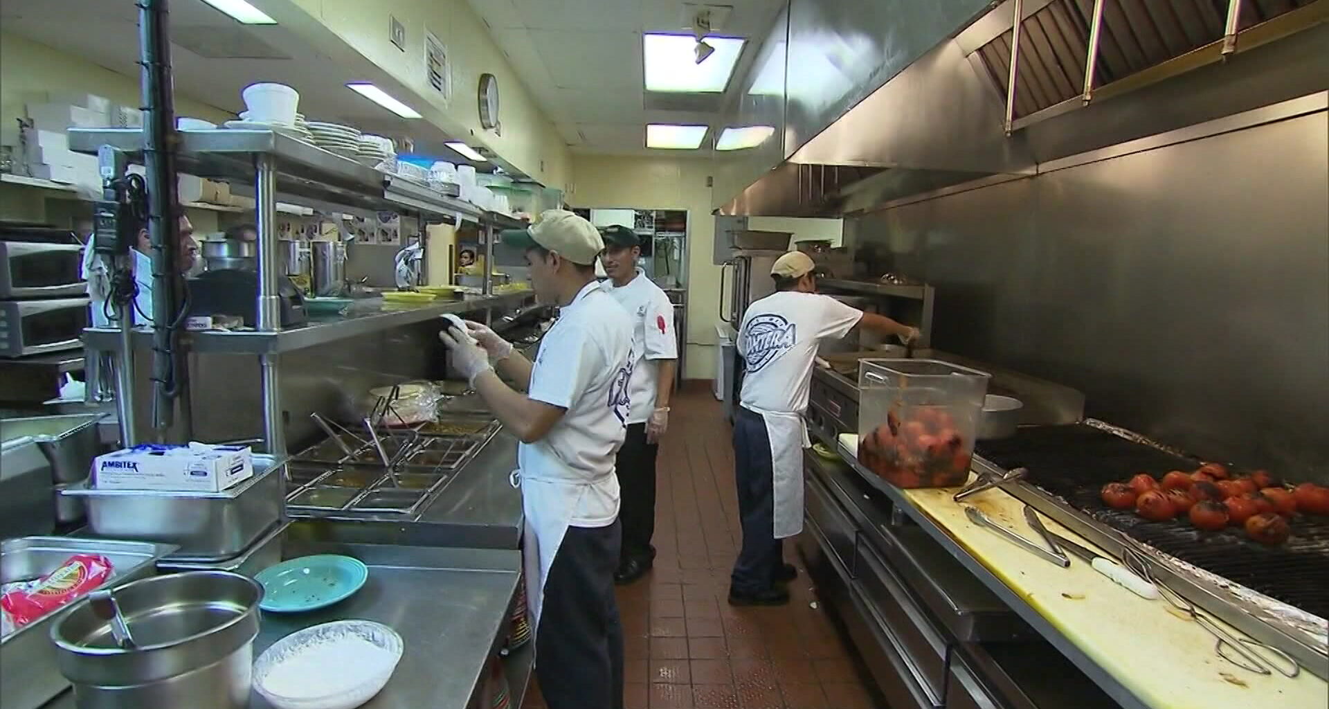 News 12 | Brooklyn | 25 An Hour Ct Senators Push To Triple The Federal Minimum Wage