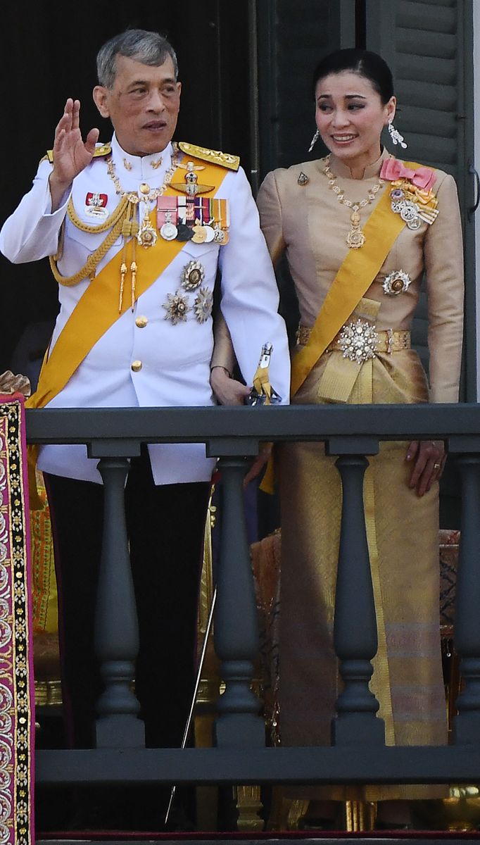 Queen Suthida is expected to showcase some of the Chakri dynasty's most extraordinary jewels during the royal couple's historic visit to France.