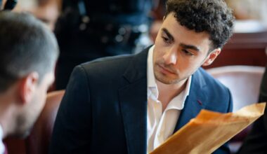 Luigi Mangione to use psychiatric defence in healthcare CEO murder case | Courts News