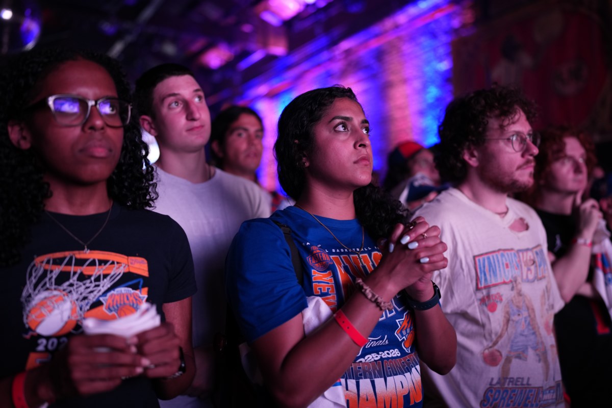In Parks, Sidewalks And Bars, Brooklyn Watched The Knicks in Unison