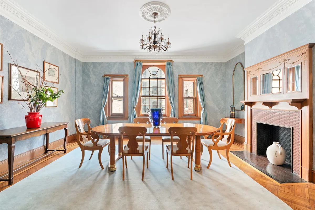 Bob Dylan’s Upper Manhattan Townhouse Just Sold for $2.8 Million
