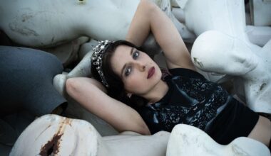 Baby Queen announces new album ‘I Hope You Don’t Remember Me’ – featuring members of QOTSA and Jack White’s band – with single ‘Permanently Obsessed’ and UK record store tour