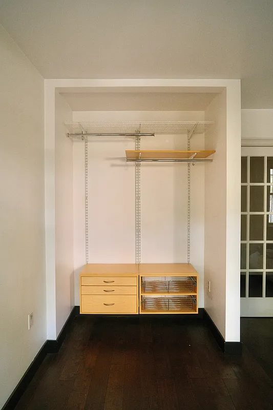 alcove with closet system