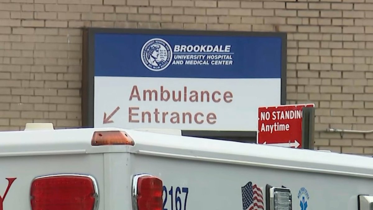 Hospital nurse accused of groping patients in NY, NJ – NBC New York