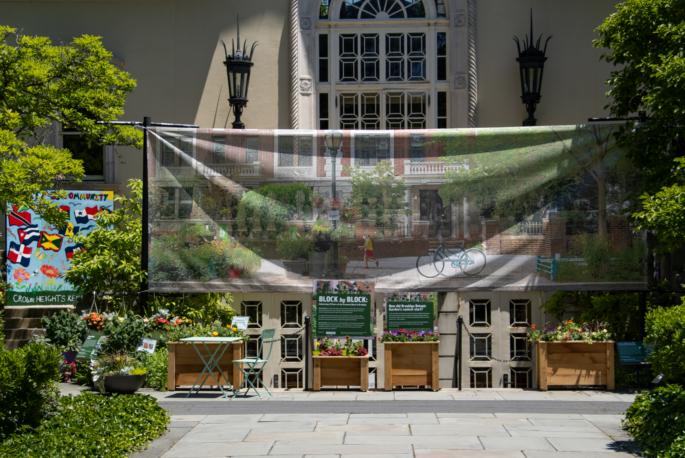 banner and display with planters