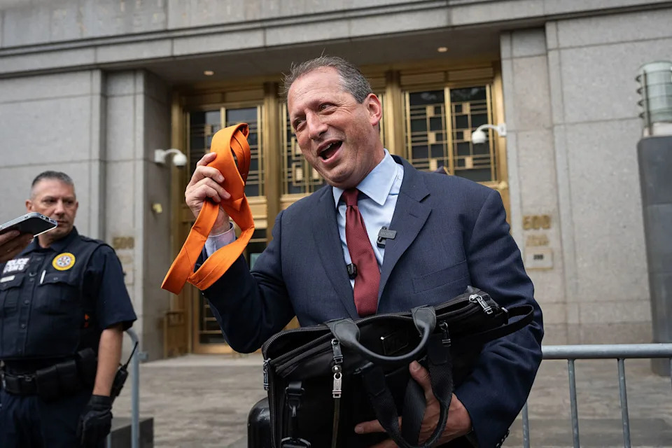 US Congressional Candidate Brad Lander Court Hearing Over ICE Charges (Adam Gray / Bloomberg via Getty Images)
