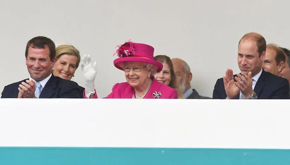 Peter sat to the right of his grandmother at "The Patron's Lunch" in 2016
