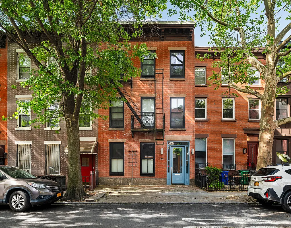 brick row house