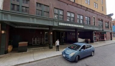 Father-son Knicks fans ‘sucker-punched’ outside San Antonio hotel after NY clinched championship