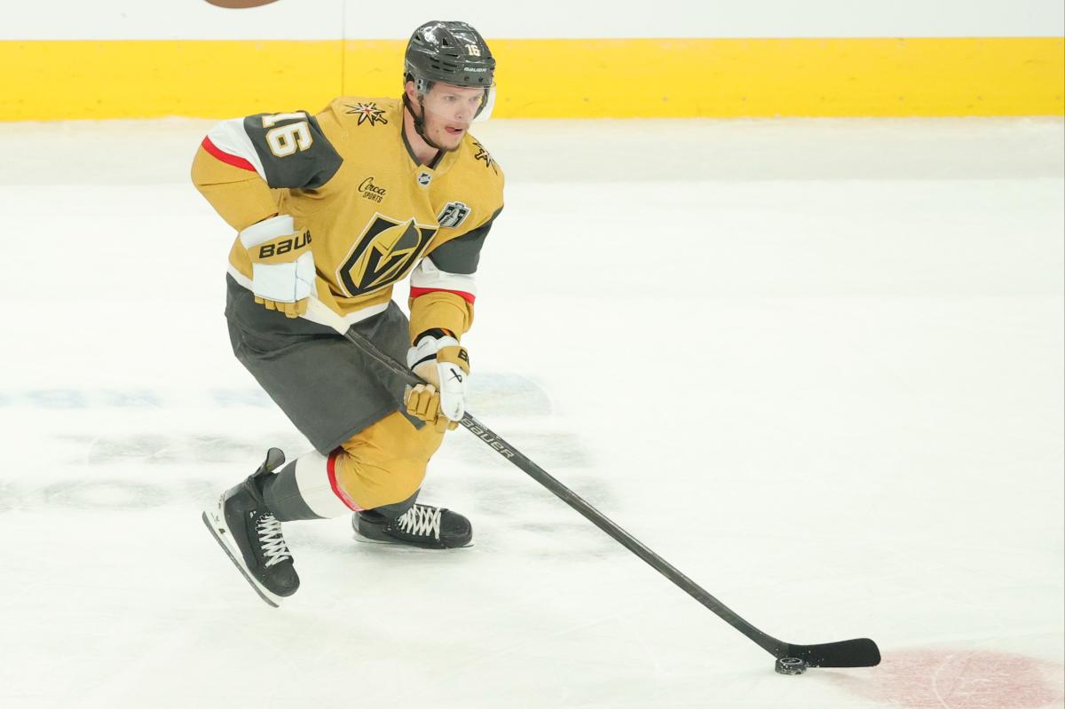 Rangers acquire Pavel Dorofeyev from Golden Knights in draft-night trade