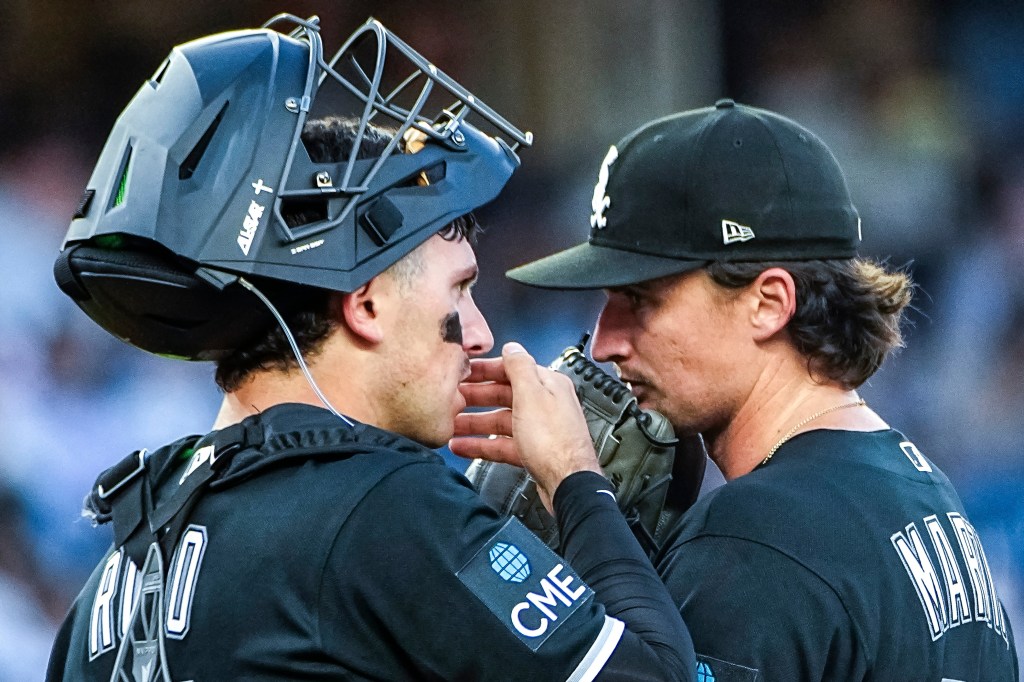 Chicago White Sox open New York Yankees series with clunker