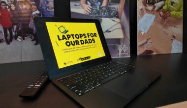 News 12 | Bronx | Brooklyn Fathers Receive Free Laptops From Tech Organization